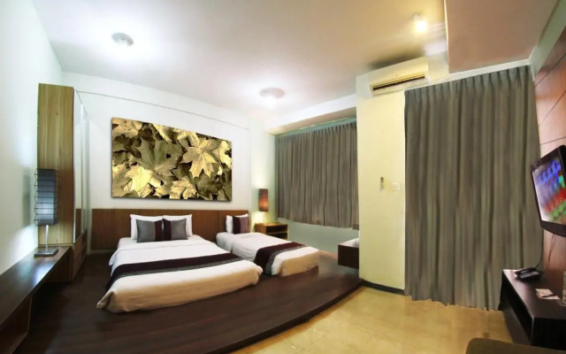 Simply Valore Hotel