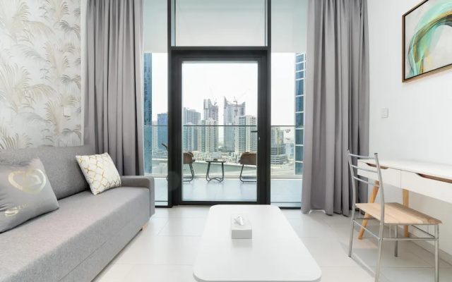 GLOBALSTAY. New Marquise Square Building in Business Bay