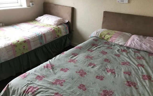 Angelee Hotel
