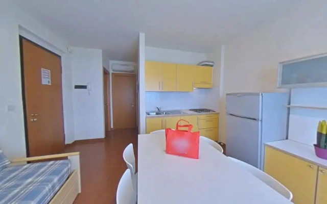 Centrally Located Accommodation With Balcony