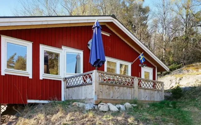 5 Person Holiday Home in Hamburgsund