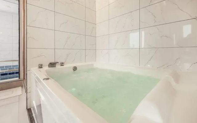 Gapyeong Ribbon Spa Pool Villa