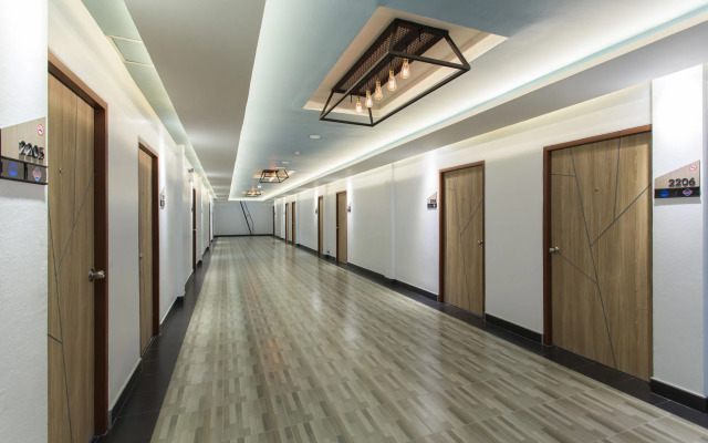 City Hotel