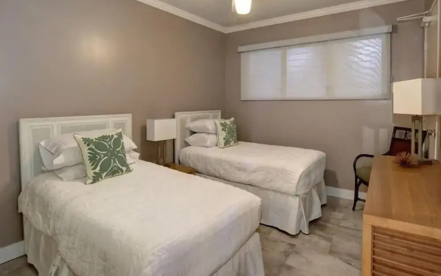 Royal Mauian, #116^ 2 Bedroom Condo