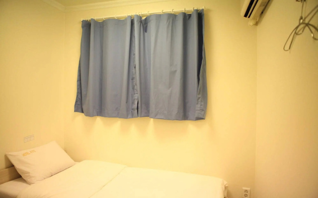 Atti Guesthouse