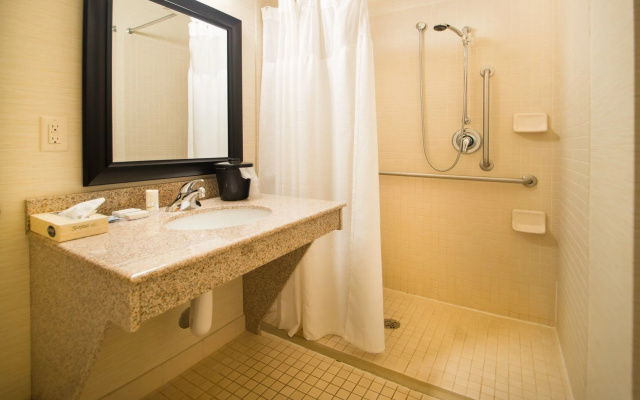 Fairfield Inn and Suites by Marriott Burley