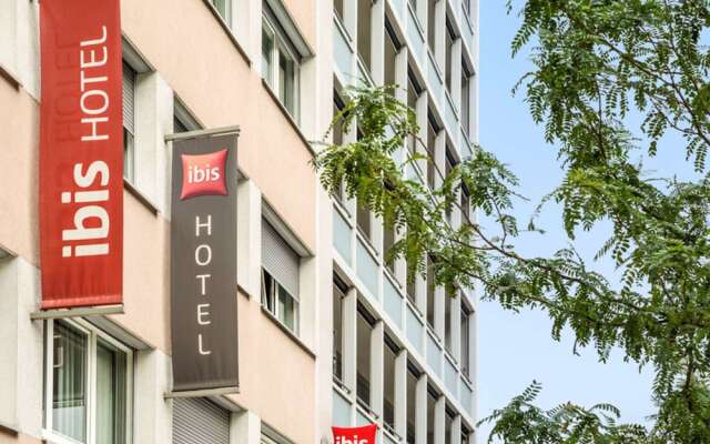 Отель Ibis Genève Centre Gare Швейцария, Женева - 1 отзыв об отеле, цены и фото номеров - забронировать отель Ibis Genève Centre Gare онлайн вид на фасад