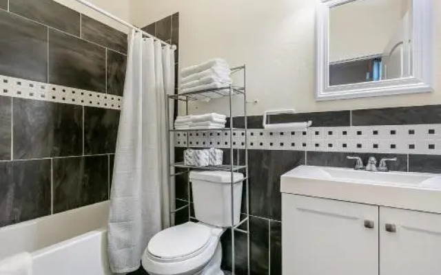 Spacious 3BR/2.5BATH Condo in Great location