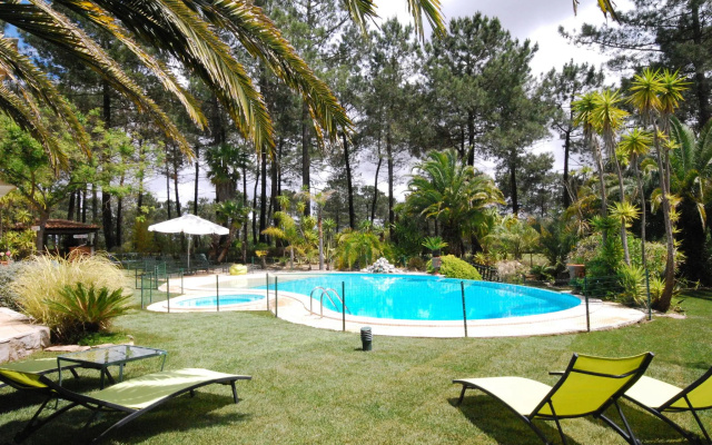 Luxurious Villa in Quinta do Conde with Private Terrace