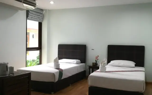 RedDoorz Sripiamsuk Resort Bangkok