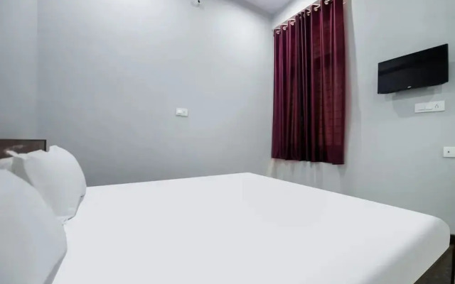 Hotel Sapphire Palace 2 by OYO Rooms
