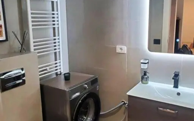 Sunny 1BR Apt in Central Pipera
