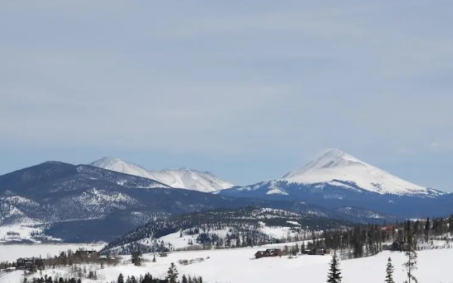 Lighthouse by Summit Mountain Properties