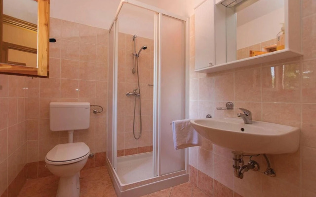 Stunning Home in Vrsar With Wifi and 3 Bedrooms