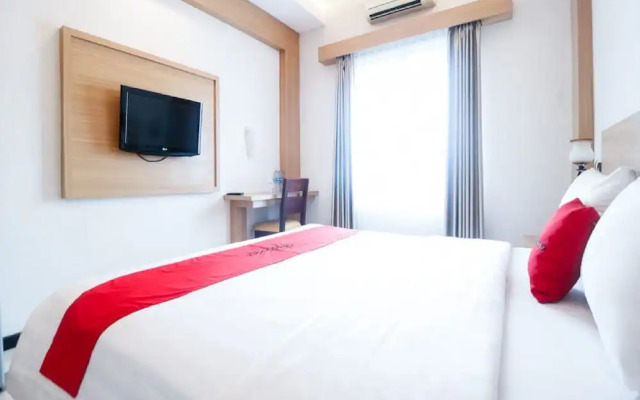 RedDoorz Plus near Senopati 2