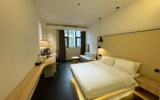 Qixi E-Sports Hotel