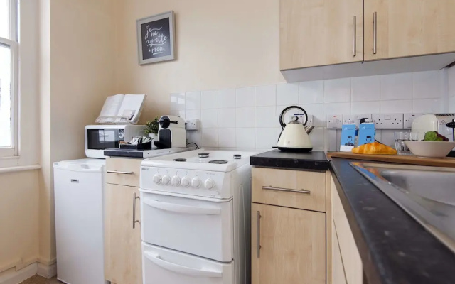 The Hereford Road Lodge - JFB4