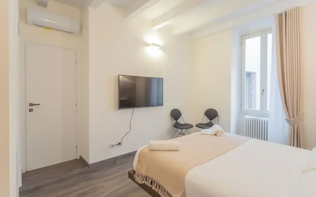 Modern & Stylish Apartment in Como City by Rent all Como