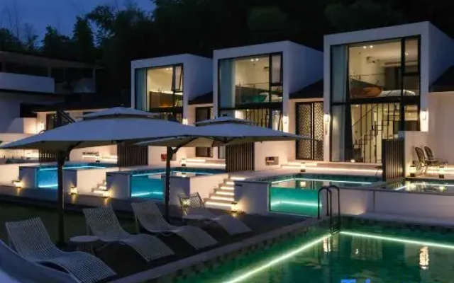 Fuyao Wild Luxury · Designer Pool Resort