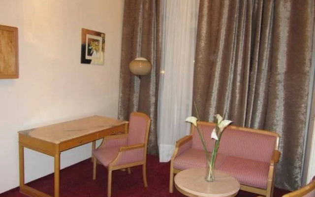 Golden Inn Hotel