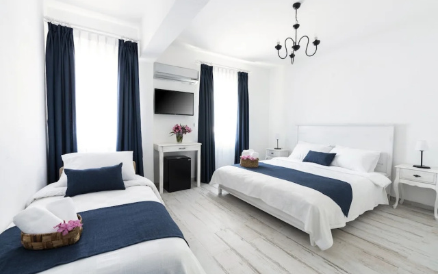 Delos Hotel