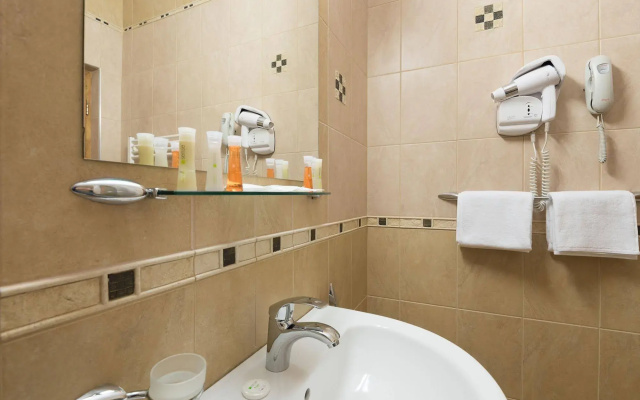 Hotel Athos Rmt