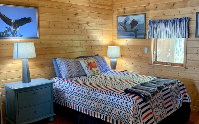 Clam Gulch Lodge