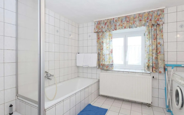 Ferienhaus mit Garten in Waldnahe