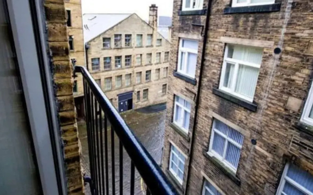 Stayzo Modern Studio Apartment 1 in Bradford City
