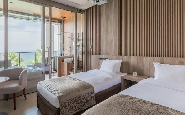 ALBAHOTELANDGLAMPING