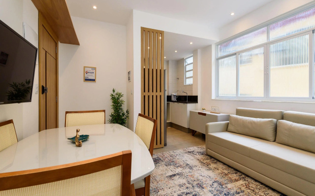 Moderno Quarto E Sala Em Copacabana | Mfb 76/204