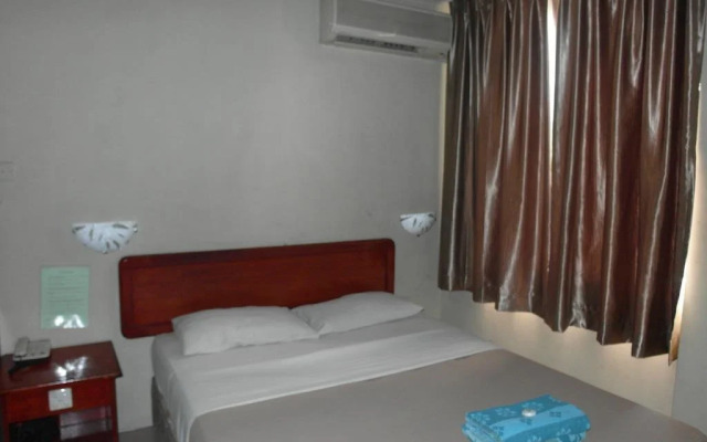OYO 989 Ostay Inn
