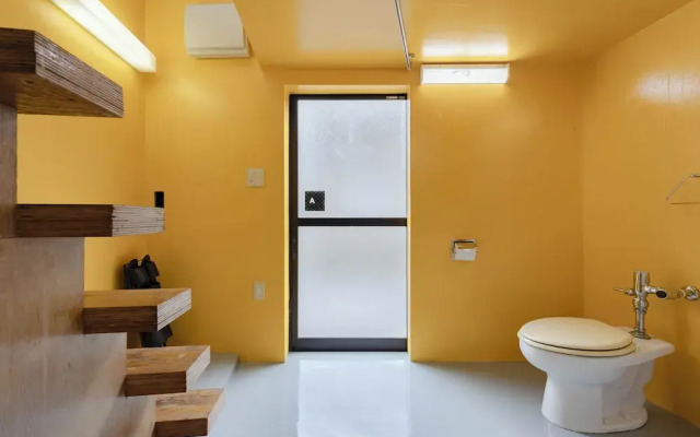 House Hotel nakano TNA