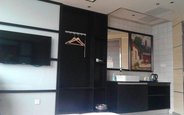 Friday Holiday Hotel (Jiaozuo Xinfeng Er Street)