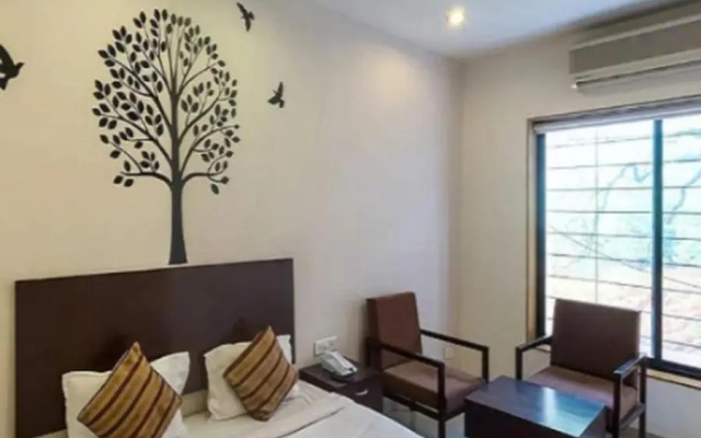 Regency Square Hotel