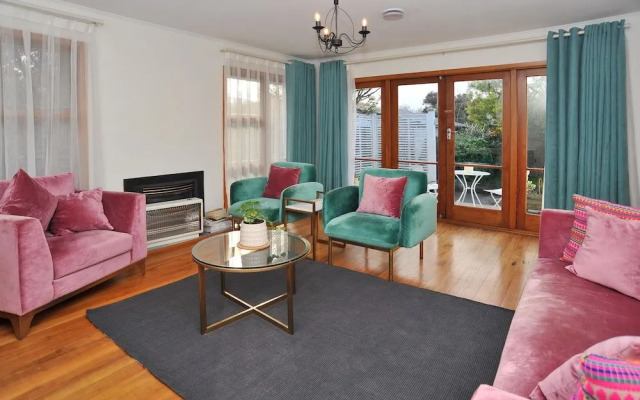 Woodbury Villa