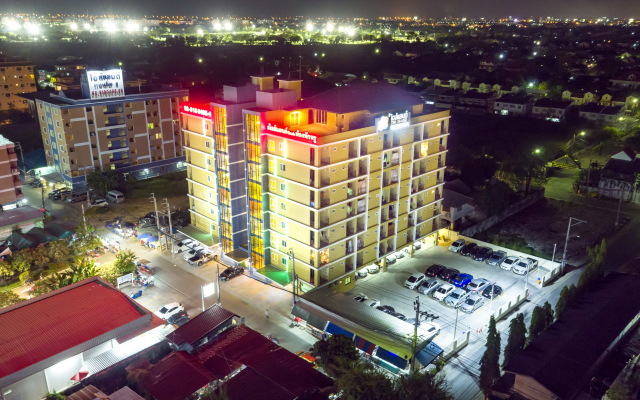 Отель Island Resort вид на фасад