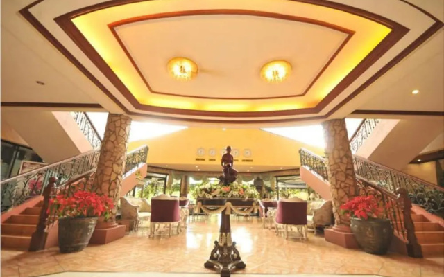 Queen Margarette Hotel - Main
