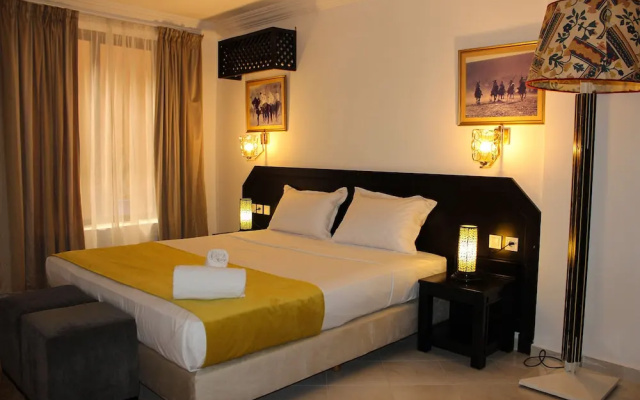 MAJOREL PEARL  Restaurant Piscine SPA
