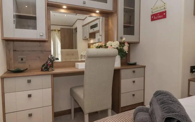 Whispering Willows 2-bed Lodge in Scarborough