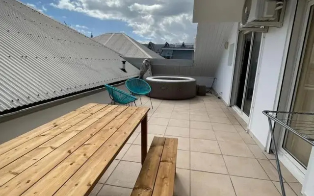 Saint-Leu Reunion Centre Ville T3 Duplex Meuble
