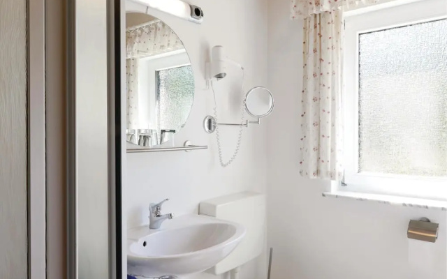 Amazing Home in Thalfang With 2 Bedrooms
