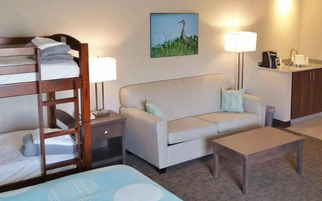Sandhill Inn & Suites