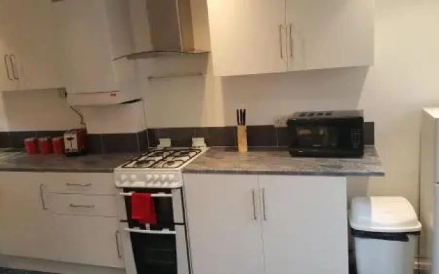 Vetrelax Basildon Executive House