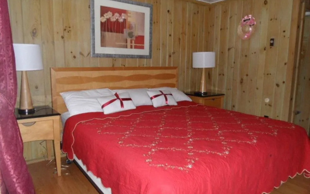 Seven Dwarfs Motel and Cabins
