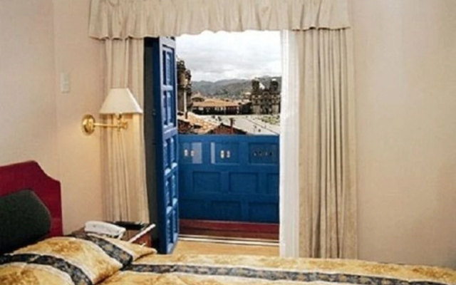 Del Prado Inn