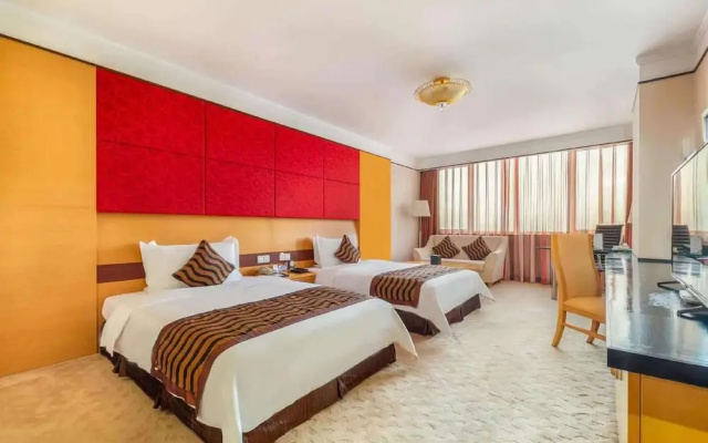 Days Hotel and Suites Jiaozuo