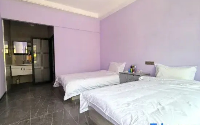 Heqian Yuexia Homestay (Ili River Valley Scenic Area)
