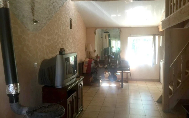 House With one Bedroom in Verdun-en-lauragais, With Pool Access, Furni