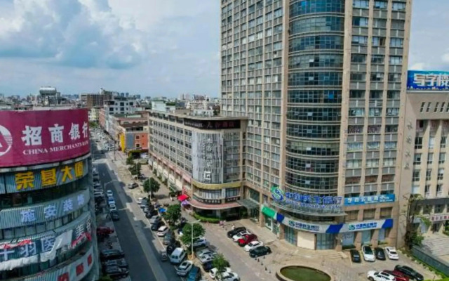 Guanggu Hotel